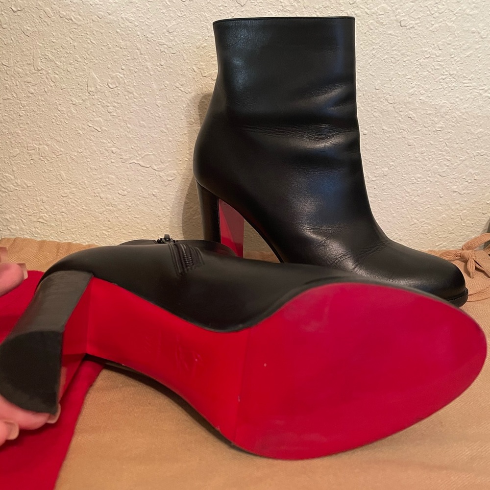Red Bottoms lightly wore has plastic on bottoms 3”
